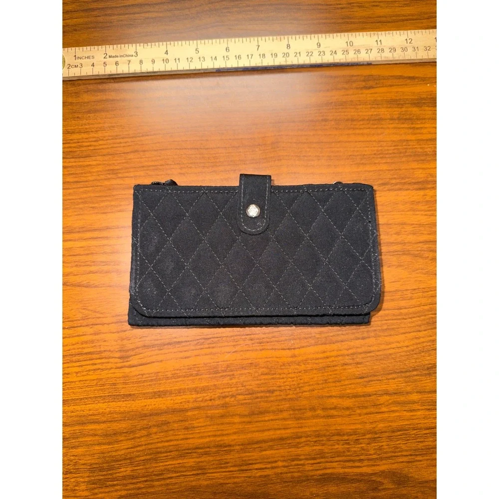 Vera Bradley Black Quilted Cotton Trifold Wallet Red Rose Floral Lining - Picture 4 of 7